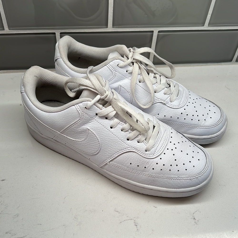 Nike Court Vision Low Basketball Sneakers Men’s Size 9‎ All White